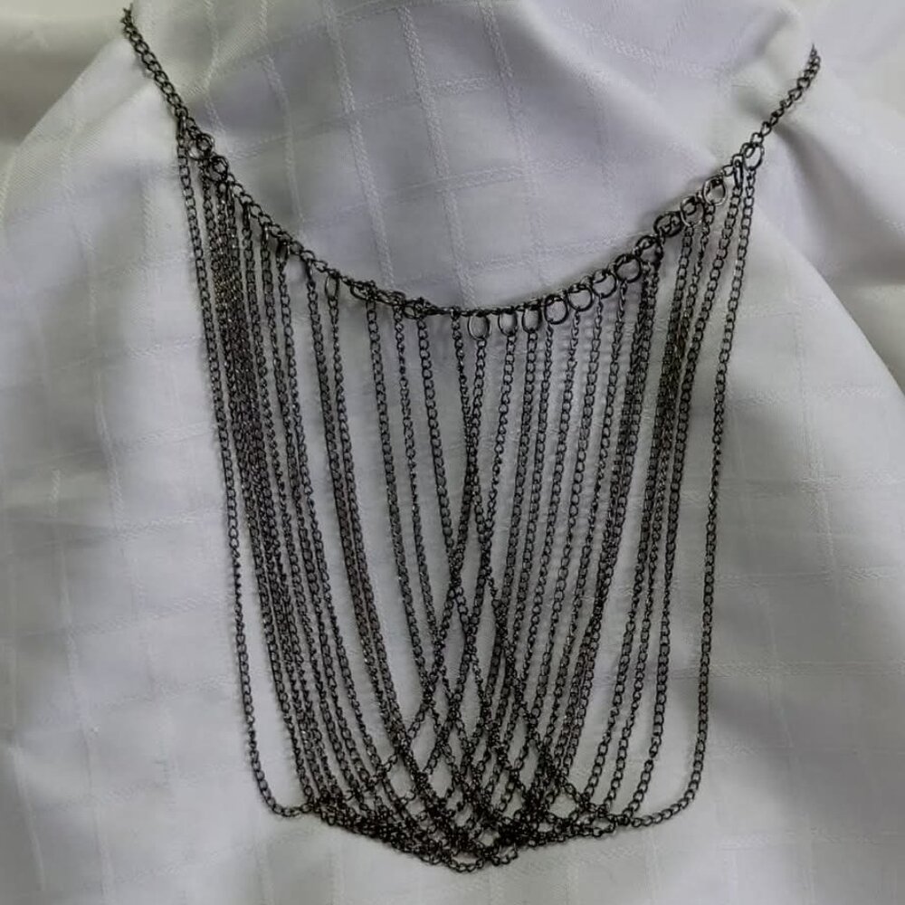 Unique statement necklace made of gunmetal color chain - Picture 2 of 5